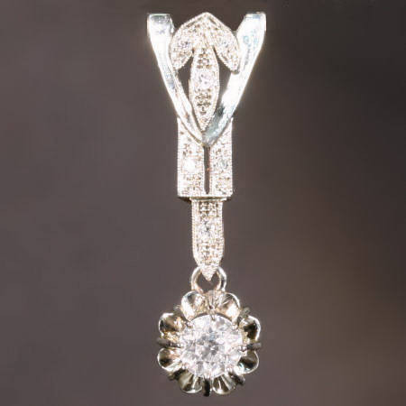 Decorative Art Deco old mine cut diamond pendant